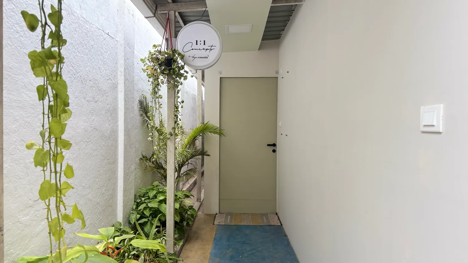 The studio door, Siddhapudur, Coimbatore
